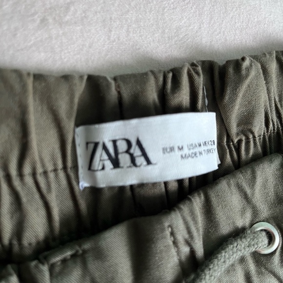Zara khaki cargo parachute pants M. - Picture 4 of 6